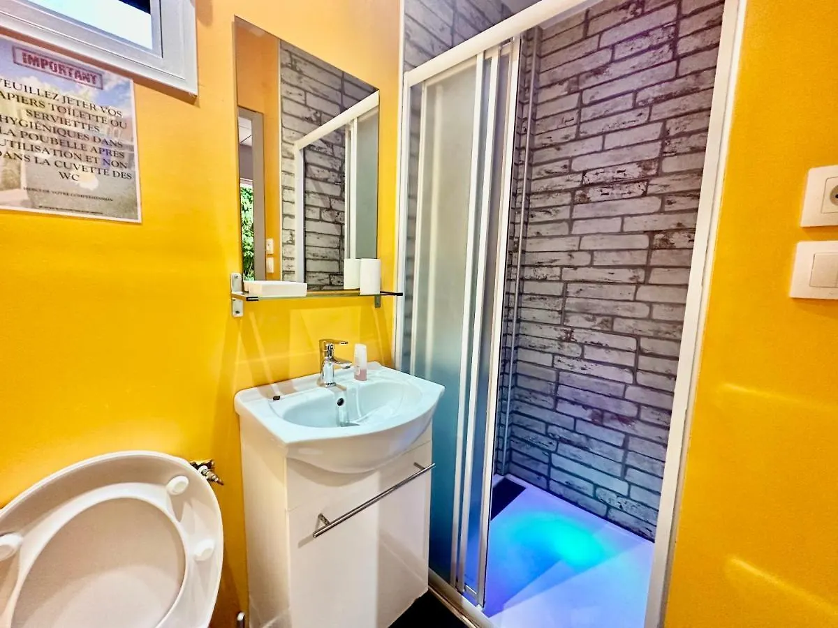 Gite Charmant Avec Piscine Lamentin Holiday home